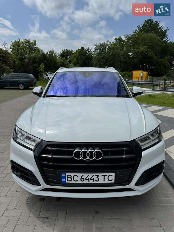 Позашляховик / Кросовер Audi Q5 2018 в Львові