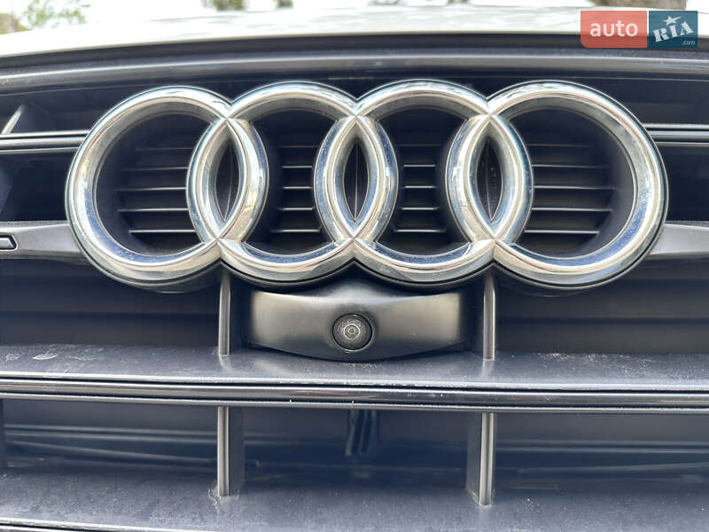 Позашляховик / Кросовер Audi Q5 2018 в Львові
