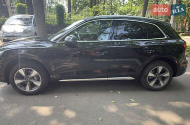 Внедорожник / Кроссовер Audi Q5 2024 в 