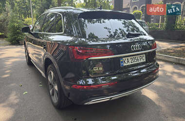 Внедорожник / Кроссовер Audi Q5 2024 в 