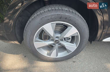 Внедорожник / Кроссовер Audi Q5 2024 в 