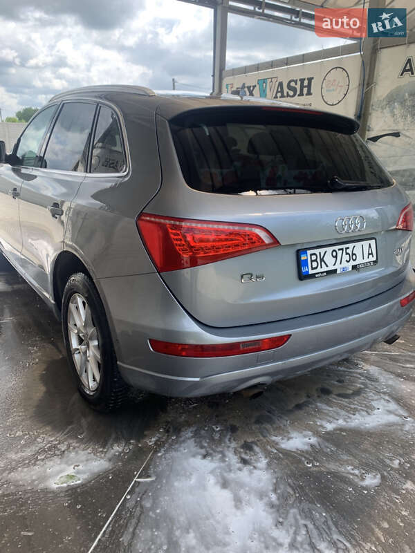 Позашляховик / Кросовер Audi Q5 2010 в Почаєві фото 4 Позашляховик / Кросовер Audi Q5 2010 в Почаєві
