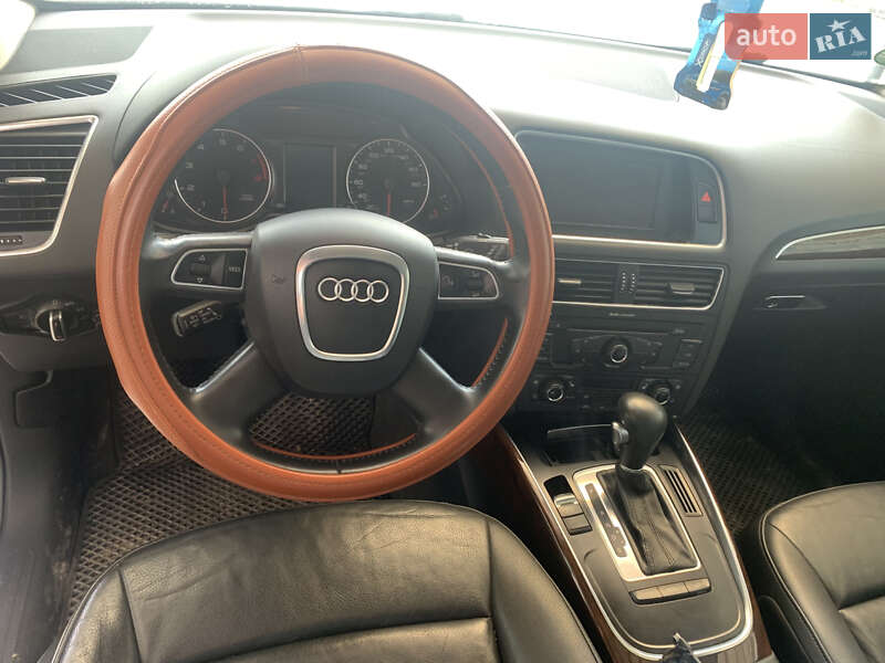 Позашляховик / Кросовер Audi Q5 2010 в Почаєві фото 7 Позашляховик / Кросовер Audi Q5 2010 в Почаєві