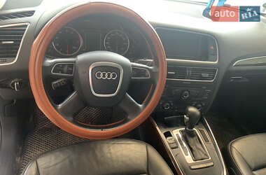 Внедорожник / Кроссовер Audi Q5 2010 в 