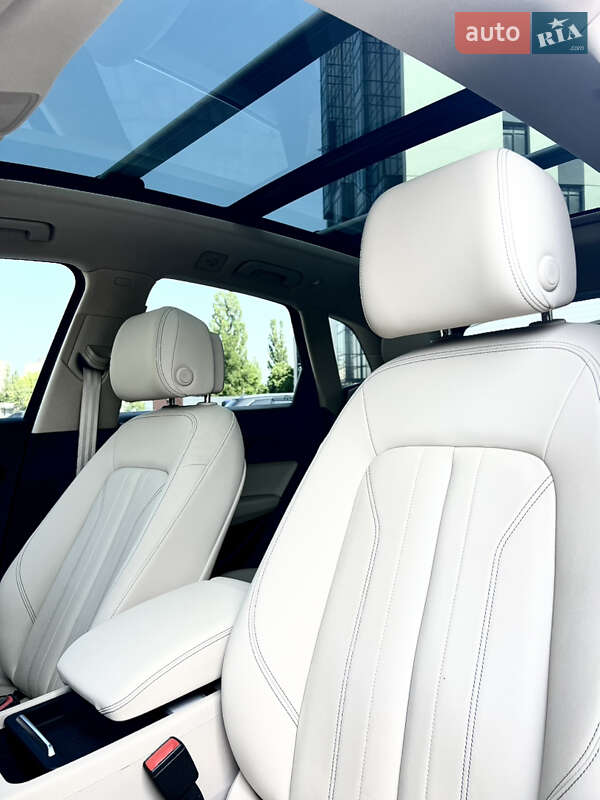 Внедорожник / Кроссовер Audi Q5 2022 в Днепре