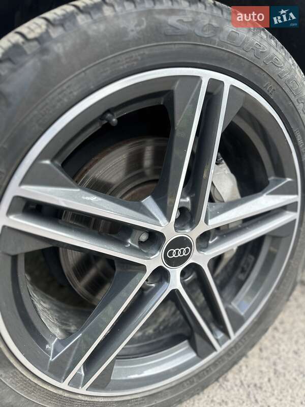 Внедорожник / Кроссовер Audi Q5 2021 в Львове