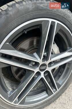 Внедорожник / Кроссовер Audi Q5 2021 в 