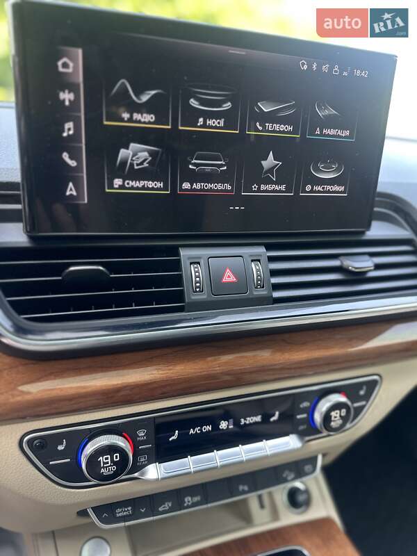 Внедорожник / Кроссовер Audi Q5 2021 в Львове