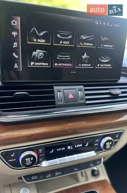 Внедорожник / Кроссовер Audi Q5 2021 в 