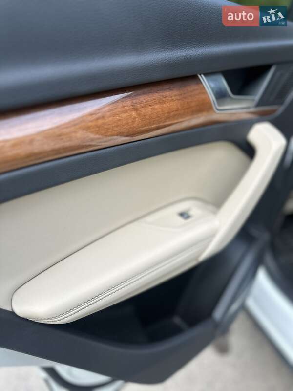 Внедорожник / Кроссовер Audi Q5 2021 в Львове