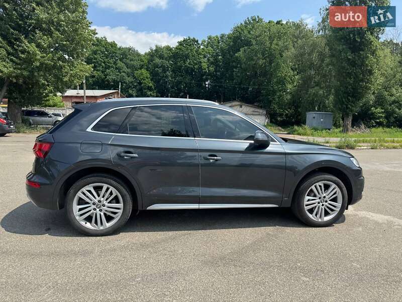Внедорожник / Кроссовер Audi Q5 2017 в Нежине