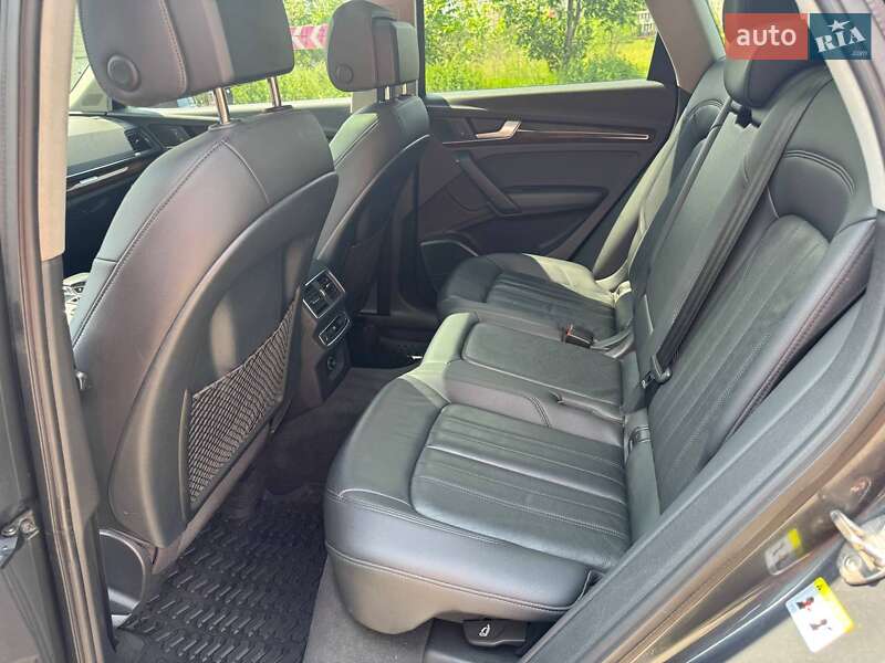 Внедорожник / Кроссовер Audi Q5 2017 в Нежине