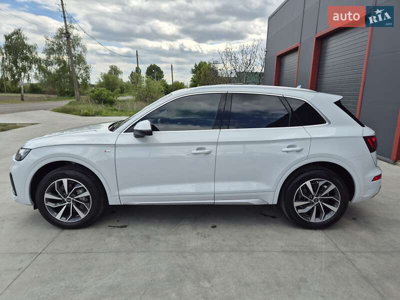 Внедорожник / Кроссовер Audi Q5 2022 в Барышевке