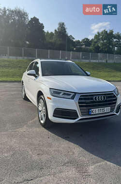Внедорожник / Кроссовер Audi Q5 2018 в 