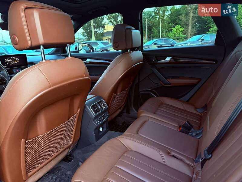Внедорожник / Кроссовер Audi Q5 2017 в Харькове