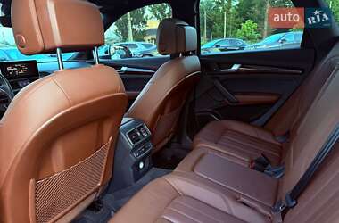Внедорожник / Кроссовер Audi Q5 2017 в 