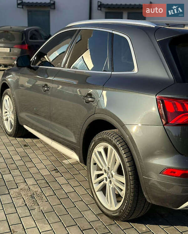 Внедорожник / Кроссовер Audi Q5 2018 в Ровно