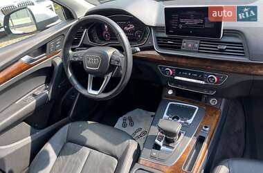 Внедорожник / Кроссовер Audi Q5 2018 в 