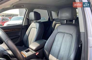 Внедорожник / Кроссовер Audi Q5 2018 в 