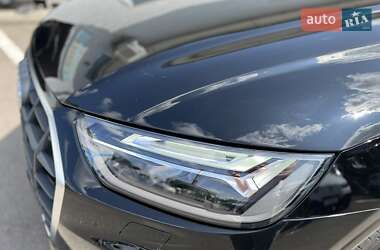 Внедорожник / Кроссовер Audi Q5 2021 в 