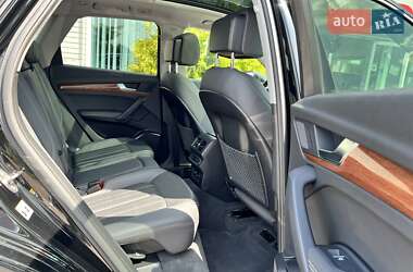 Внедорожник / Кроссовер Audi Q5 2021 в 