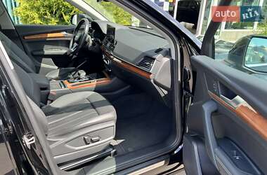 Внедорожник / Кроссовер Audi Q5 2021 в 