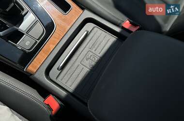 Внедорожник / Кроссовер Audi Q5 2021 в 