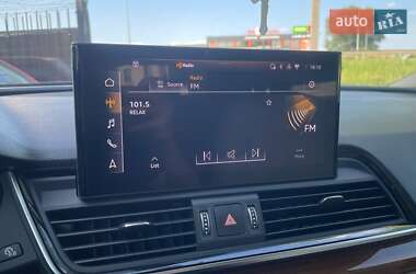 Позашляховик / Кросовер Audi Q5 2021 в 