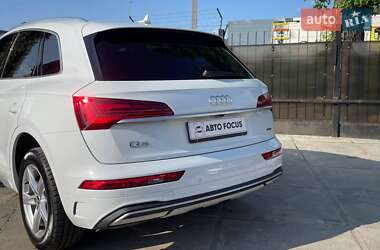 Позашляховик / Кросовер Audi Q5 2021 в 