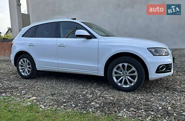 Внедорожник / Кроссовер Audi Q5 2015 в 