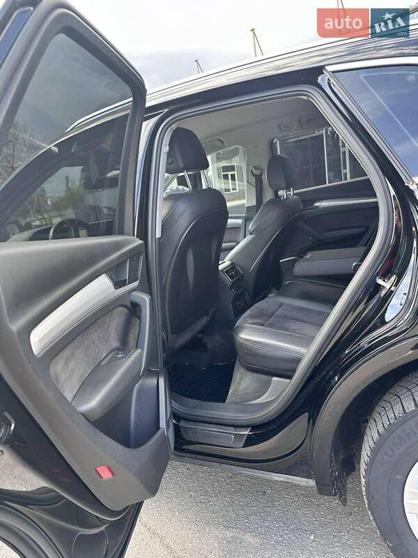 Внедорожник / Кроссовер Audi Q5 2017 в Николаеве