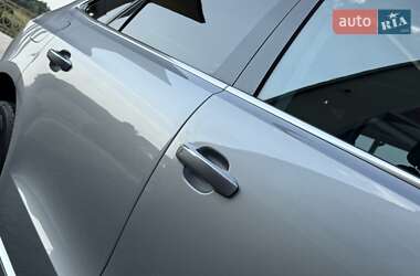 Позашляховик / Кросовер Audi Q5 2016 в 