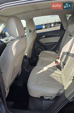 Внедорожник / Кроссовер Audi Q5 2012 в 