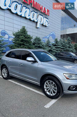Внедорожник / Кроссовер Audi Q5 2015 в 