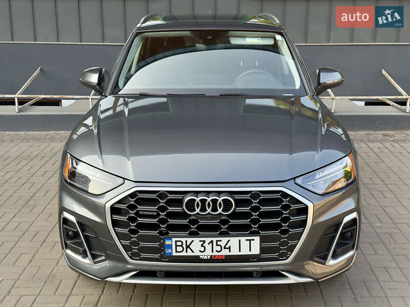 Внедорожник / Кроссовер Audi Q5 2021 в Ровно