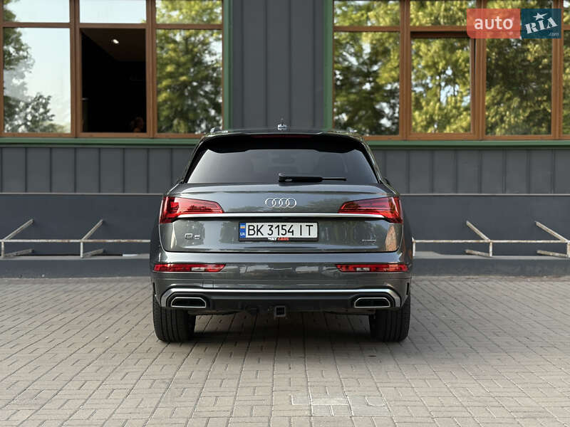 Внедорожник / Кроссовер Audi Q5 2021 в Ровно