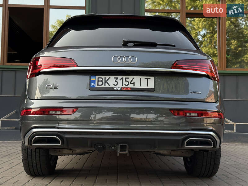 Внедорожник / Кроссовер Audi Q5 2021 в Ровно