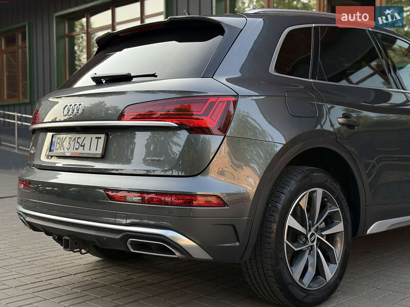Внедорожник / Кроссовер Audi Q5 2021 в Ровно