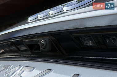 Позашляховик / Кросовер Audi Q5 2021 в 