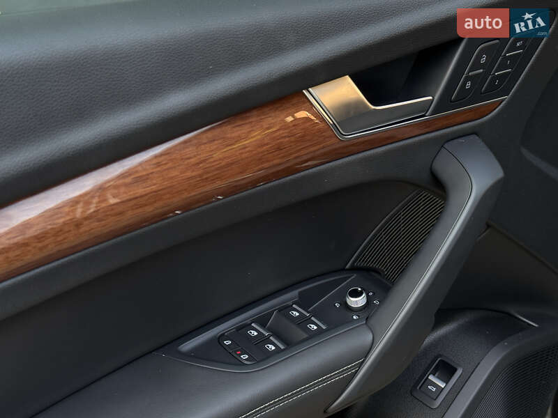 Внедорожник / Кроссовер Audi Q5 2021 в Ровно