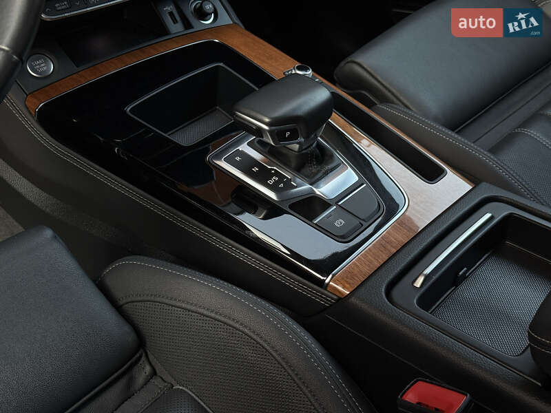 Внедорожник / Кроссовер Audi Q5 2021 в Ровно