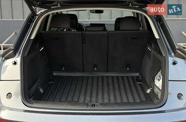 Позашляховик / Кросовер Audi Q5 2021 в 