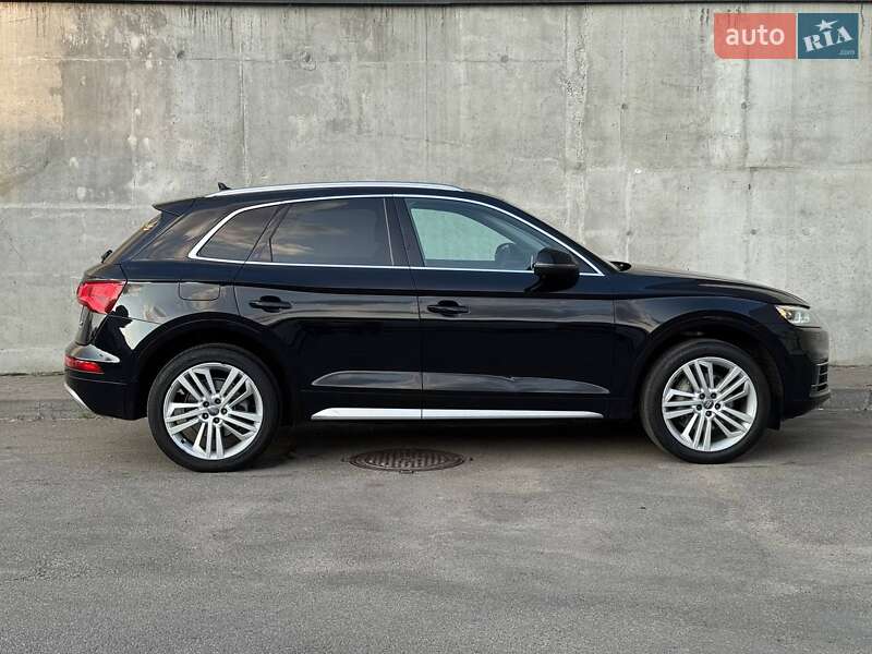Внедорожник / Кроссовер Audi Q5 2017 в Киеве