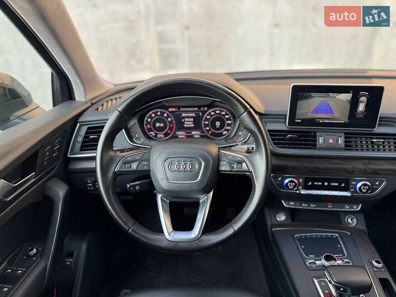Внедорожник / Кроссовер Audi Q5 2017 в Киеве