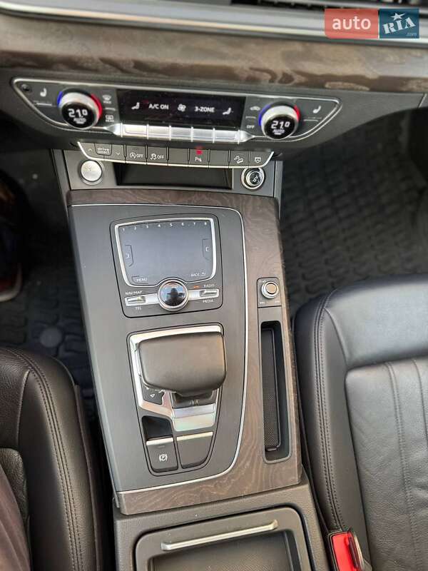 Внедорожник / Кроссовер Audi Q5 2017 в Киеве