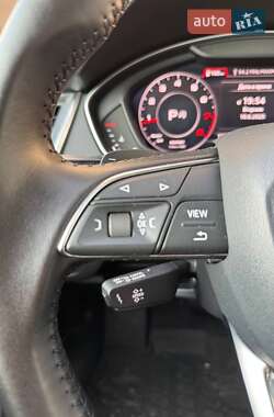 Внедорожник / Кроссовер Audi Q5 2017 в 
