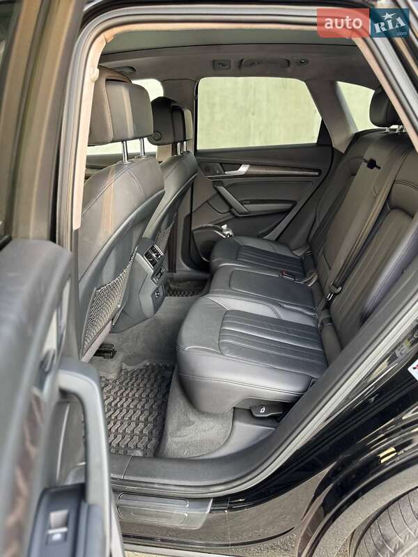 Внедорожник / Кроссовер Audi Q5 2017 в Киеве