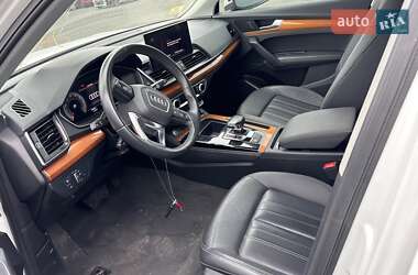 Внедорожник / Кроссовер Audi Q5 2021 в 