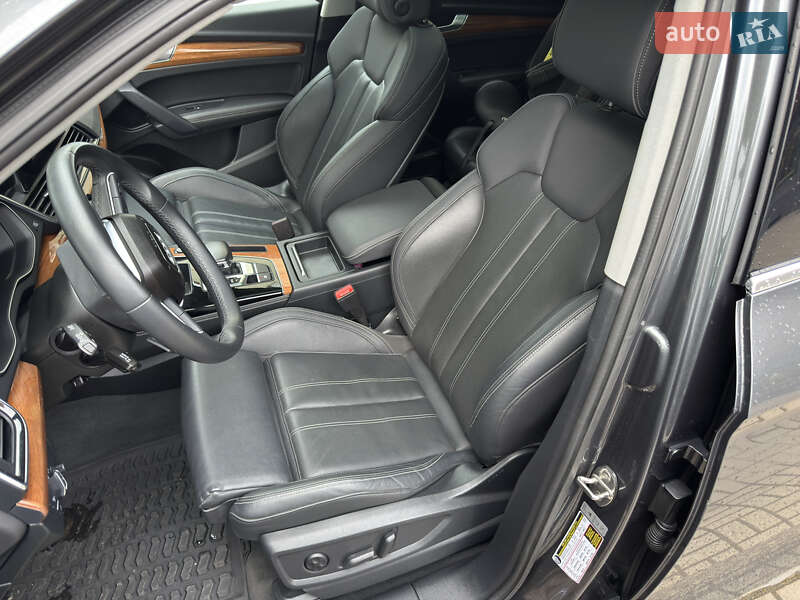 Внедорожник / Кроссовер Audi Q5 2021 в Ровно