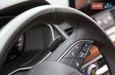 Внедорожник / Кроссовер Audi Q5 2021 в 